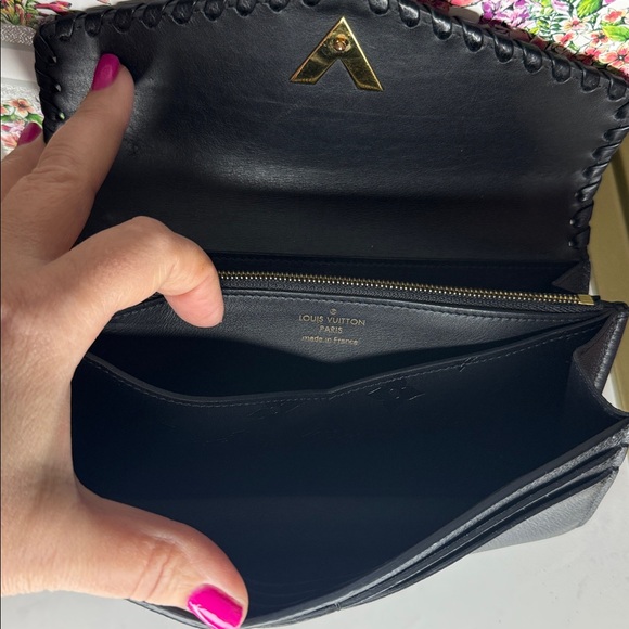 Louis Vuitton Cuir Plume  Wallet - Picture 10 of 15